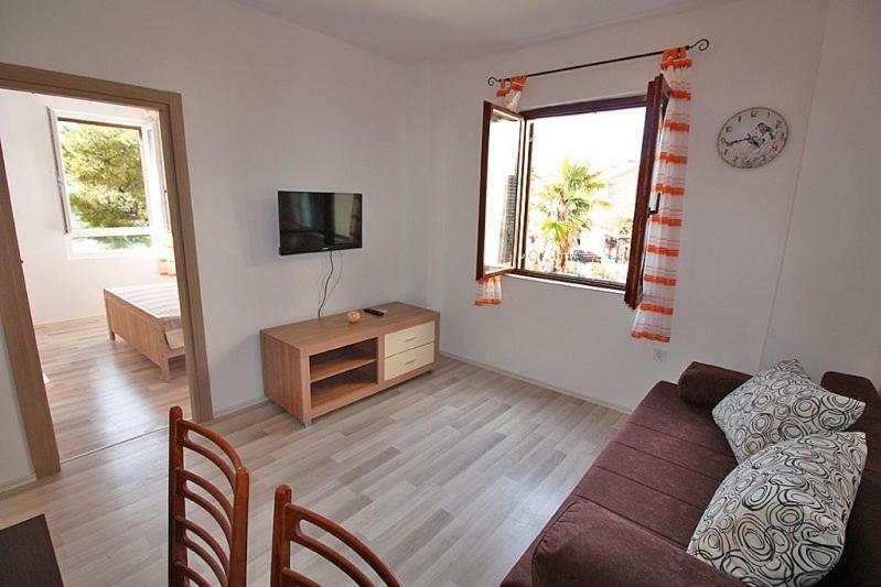 Apartman Petra Fazana Exterior photo